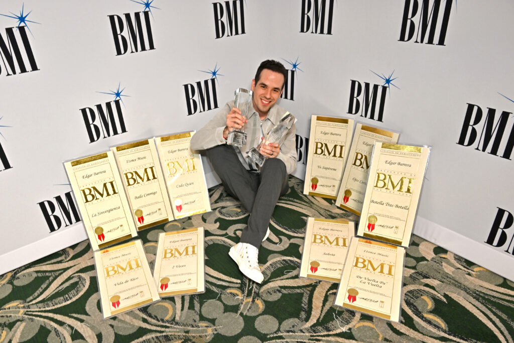 NOCHE DE PREMIOS LATINOS BMI 2023 ICONOS MAGAZINE